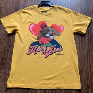AKOO Men’s Graphic T-Shirt Heart Soul Short Sleeve Tee Gold Large New